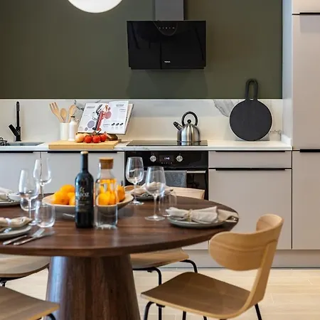 Saristays Lofts R