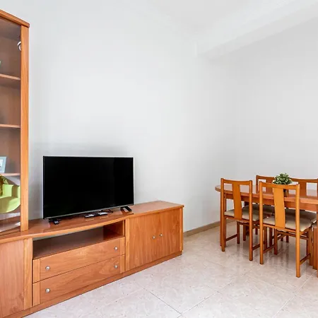 Guest Ready - Bright Flat Well‑located Urban Apartmán *