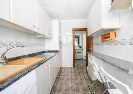 Fresh, Spacious In Apartment