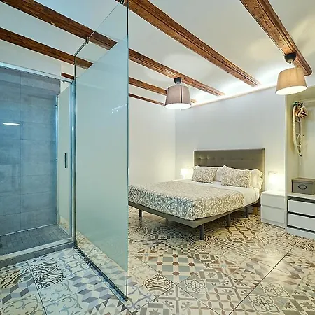 Invalencia - Tree Plaza A Валенсия