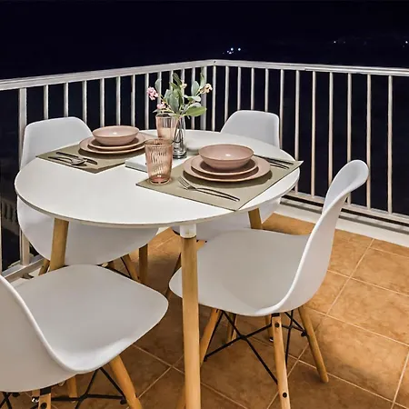 Amazing In With Swimming Pool * Valenza