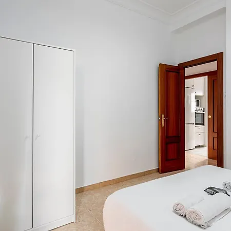 Guest Ready - Bright Flat Well‑located Urban فالنسيا