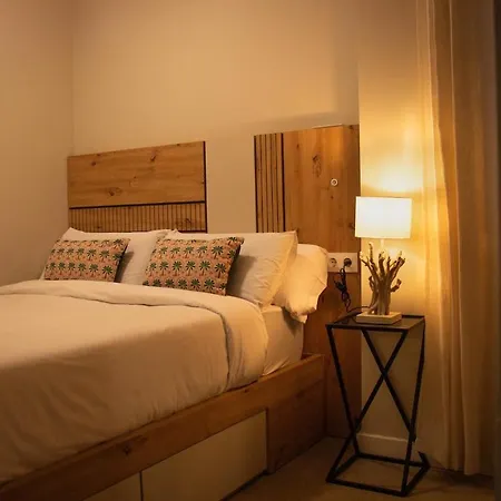 2br Patio & Pool Arenas Appartement
