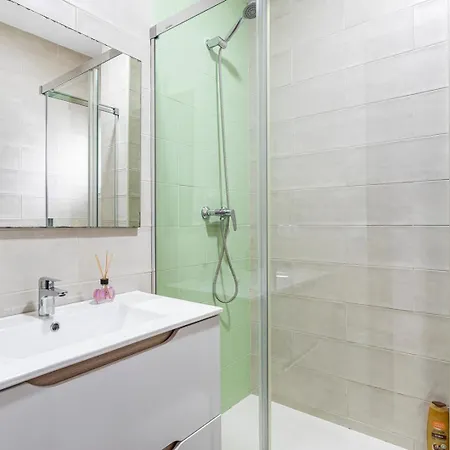 Guest Ready - Bright Flat Well‑located Urban Lejlighed