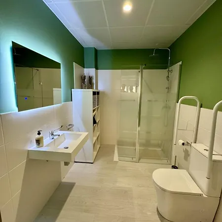 6 Personas Oceanografic Ciencias Roig Arena Apartamento
