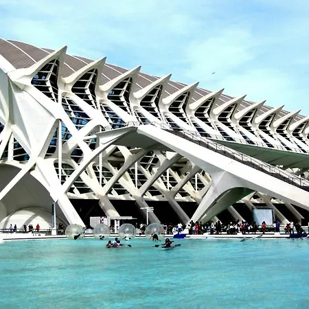 Apartment Amplio Junto A Ciudad De Artes Valencia