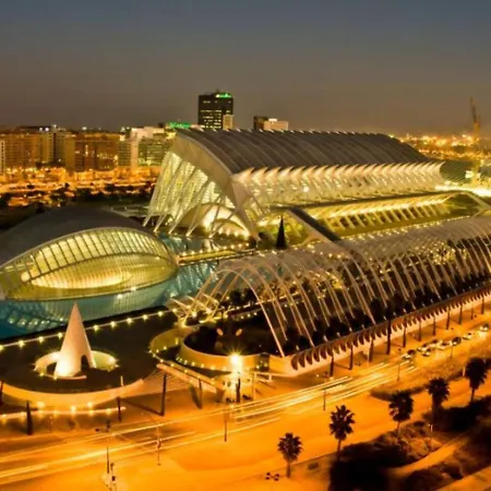 Roig Arena Garden *