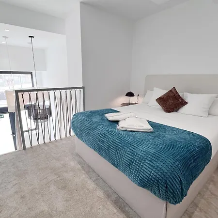 Loft M15 - Ground & Arena Connected *