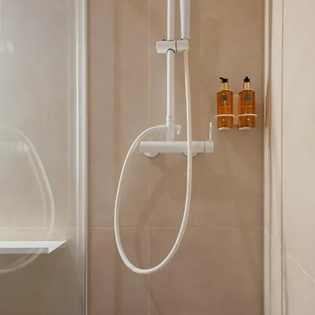 Apartment Loft - B 1-6 Smart Access & Urban Calm *