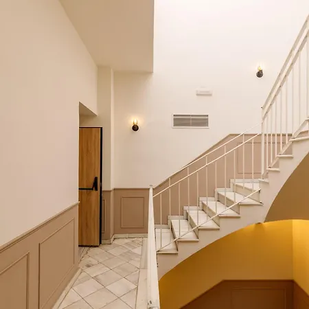 Petit Palace Plaza De La Reina فندق