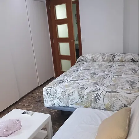 Daire Alquiler Universidades Malvarrosa Playa Maritim Solo Familias Con Ninos Valensiya