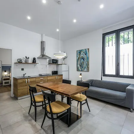 Amazinn Places Cabanal شقة