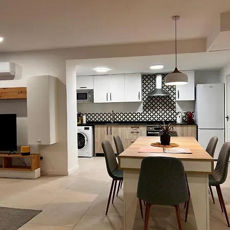 Amplio Cerca Centro Historico Y Turia 5pax 2 Bath Apartmán
