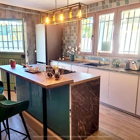 Villa Montevistas Retreat- Cycling, Hiking, Relaxation, 25 Minutes Valencia