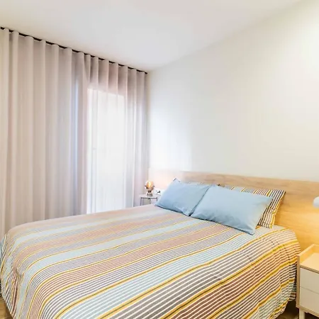 Brand New And Stylish 1 Bdr By Invalencia Apartament