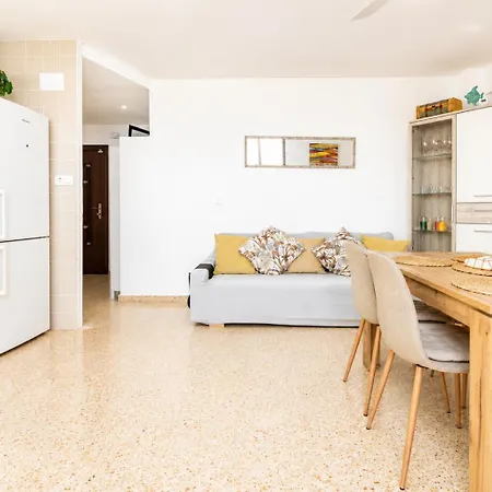 Isola Beachside Apartmán *