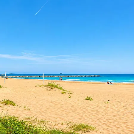 Isola Beachside Valencie