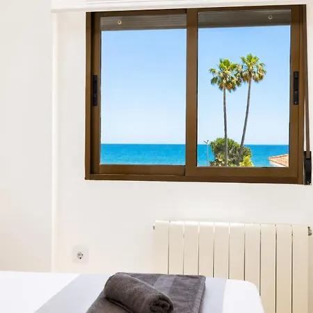 Isola Beachside Apartament Walencja