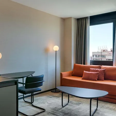 Hotel Novotel Lavant 4*