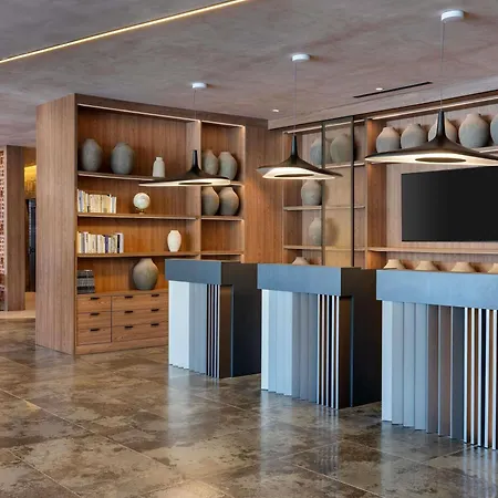 Novotel Lavant Szálloda