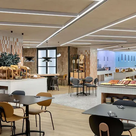 Szálloda Novotel Lavant Valencia