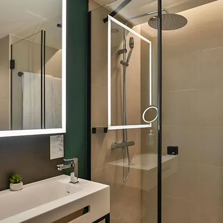 Szálloda Novotel Lavant