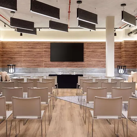 Szálloda Novotel Lavant Valencia