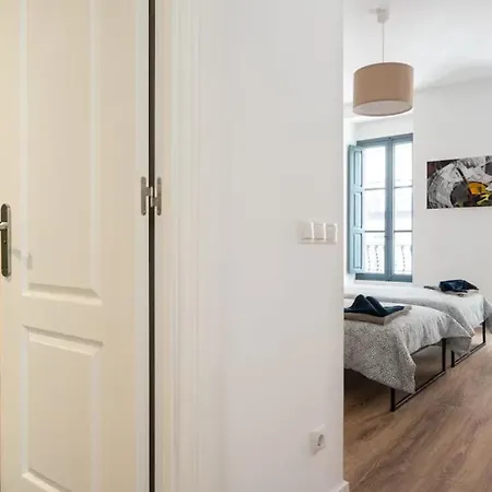 Varren House 6Dormitorios 度假居 瓦伦西亚