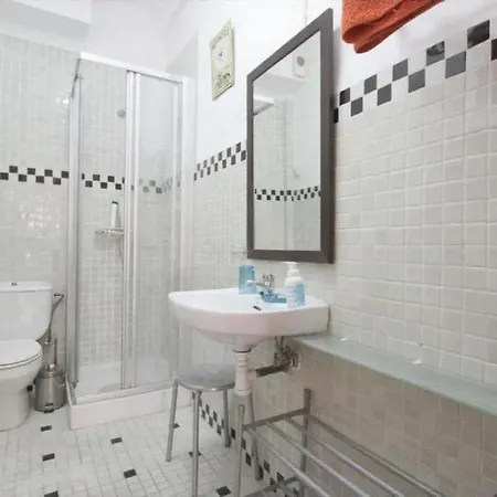 Townhouse 2 Lvls Somero Hébergement de vacances Valence