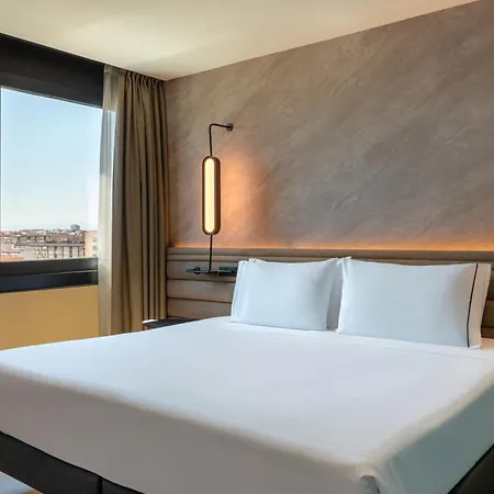 Szálloda Novotel Lavant