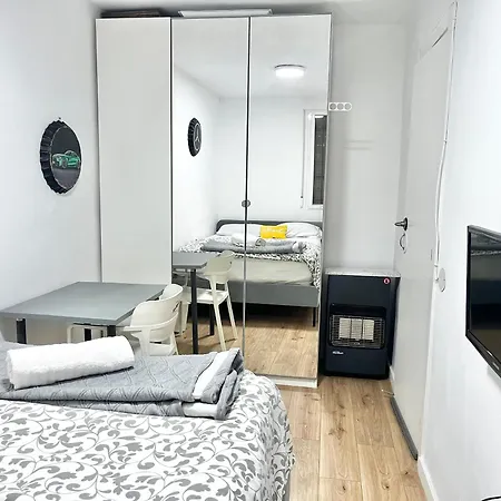Gypsy Budget Shared Flat *