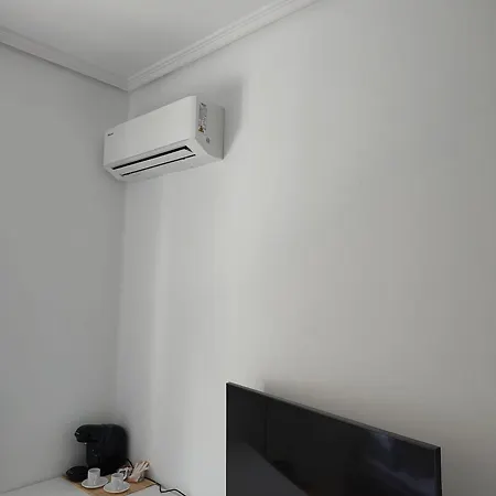 Проживание в семье Agui House Валенсия