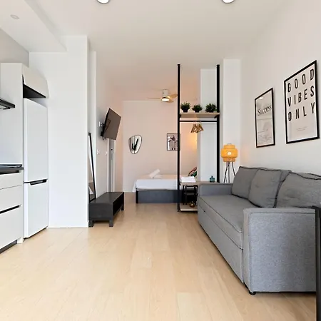Apartment Delfin - Entire - Near And Stadium By Rio Turia Valencia