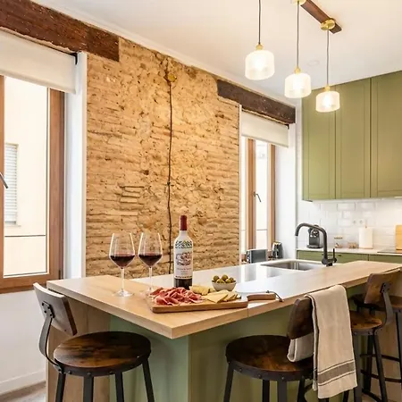 Apartament Diseno En El Carmen: Balcon Privado & Ascensor *
