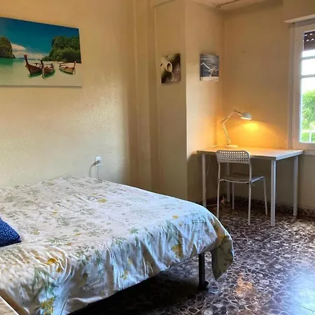 Mediterraneo Shared Flat 7min Arenas Rent 10 Days Lägenhet Valencia