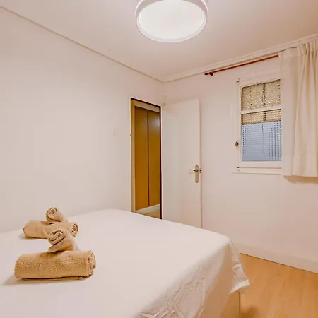 Cabanal Beachfront - 1 Min To Sea, Ac, Smarttv, Balcony 아파트
