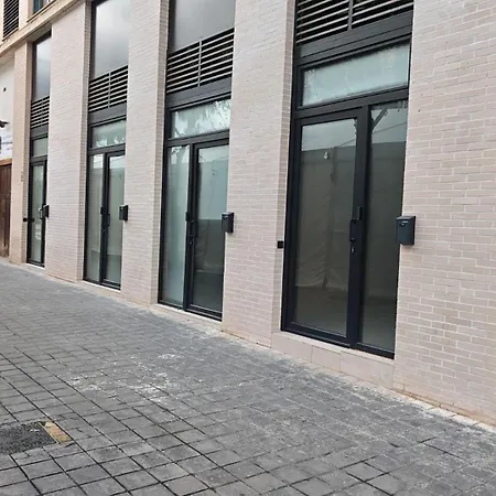 Loft - B 1-6 Smart Access & Urban Calm *