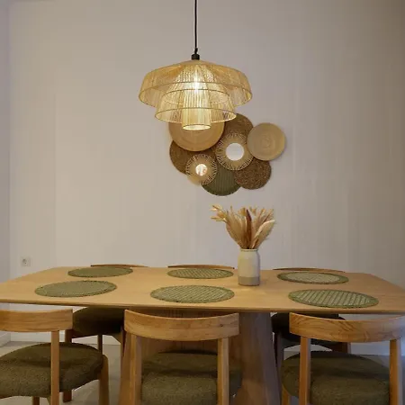 Milos Cozy, Family-friendly In Patraix