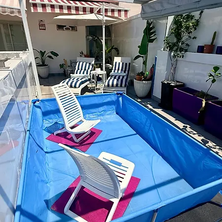 Privada Con Bano En Un Moderno Y Centrico Atico En Ciutat Vella *