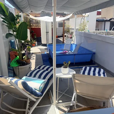 Privada Con Bano En Un Moderno Y Centrico Atico En Ciutat Vella Walencja