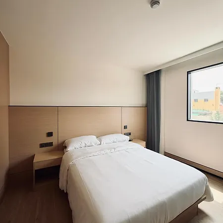 Szálloda Nueva Europa 4*