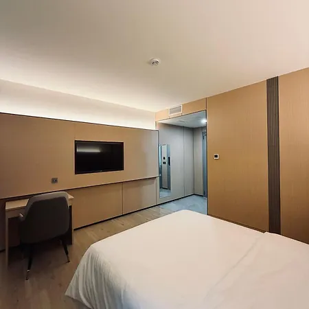 Szálloda Nueva Europa 4*