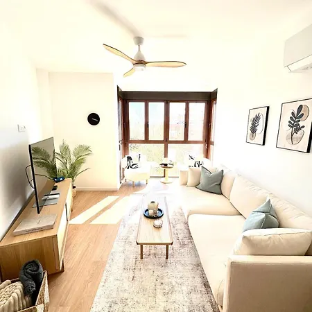 Apartament New Bright Modern Retreat At Malvarrosa Walencja