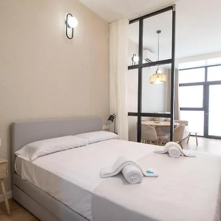 Loft Near The Sea And Downtown Maritim Apartament *