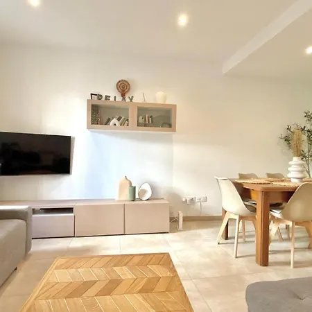Escape - 4 Min Walk To Apartament *