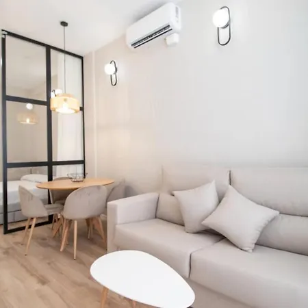 Loft Near The Sea And Downtown Maritim Apartament *