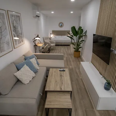 Beautiful Loft Next To The Turia River Gardens