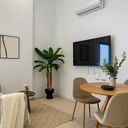 Almirante C Apartman *