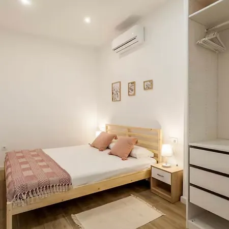 Cozy With Terrace Next To Turia Gardens * فالنسيا