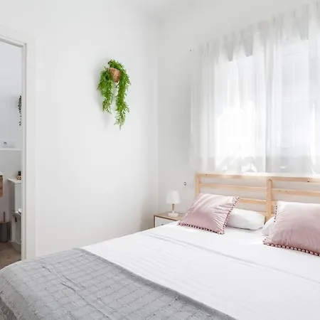 Cozy & New Next To Turia Gardens * Valencia